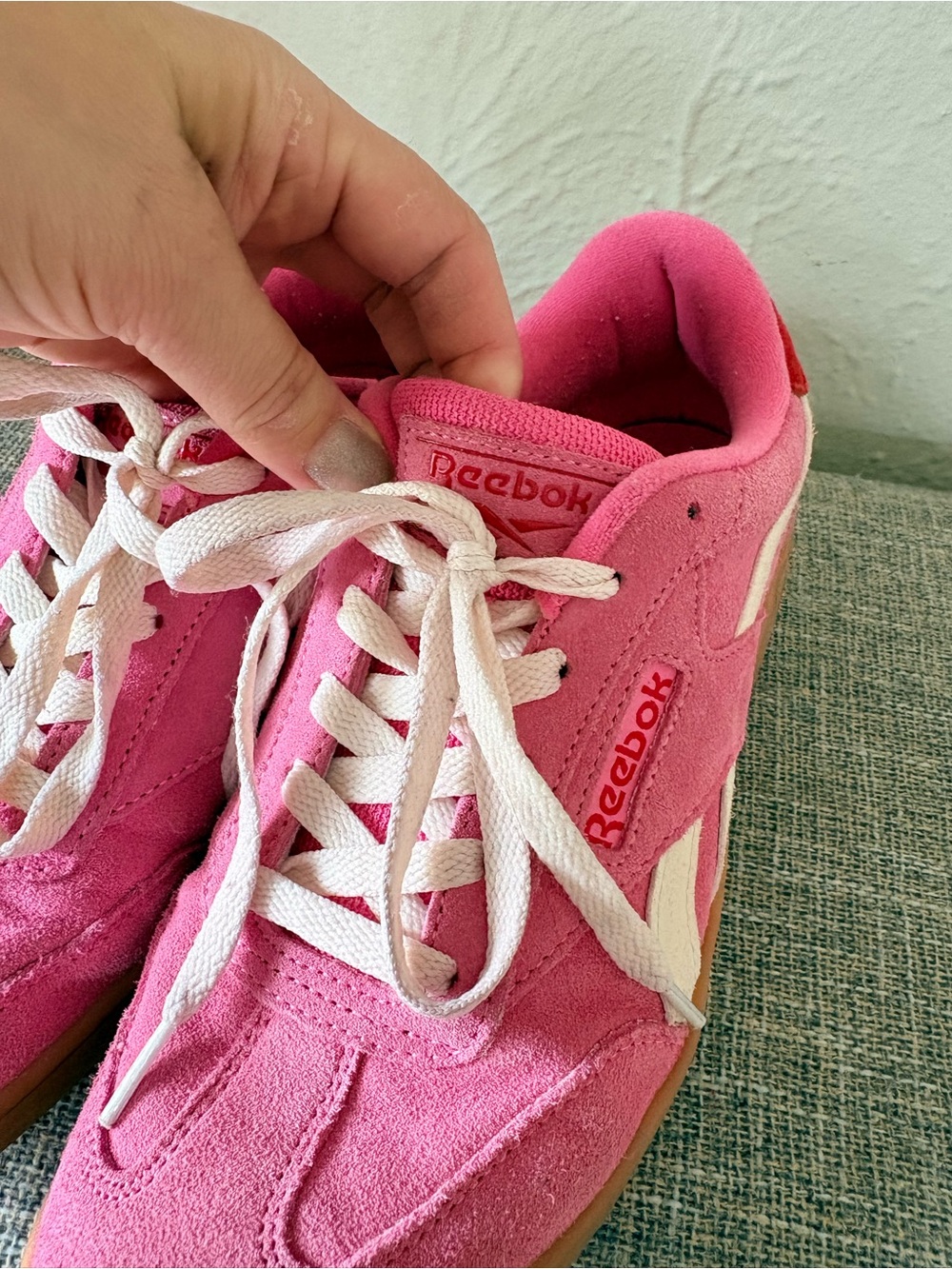 Pink Reeboks!  Size 8.5. - Picture 12 of 14